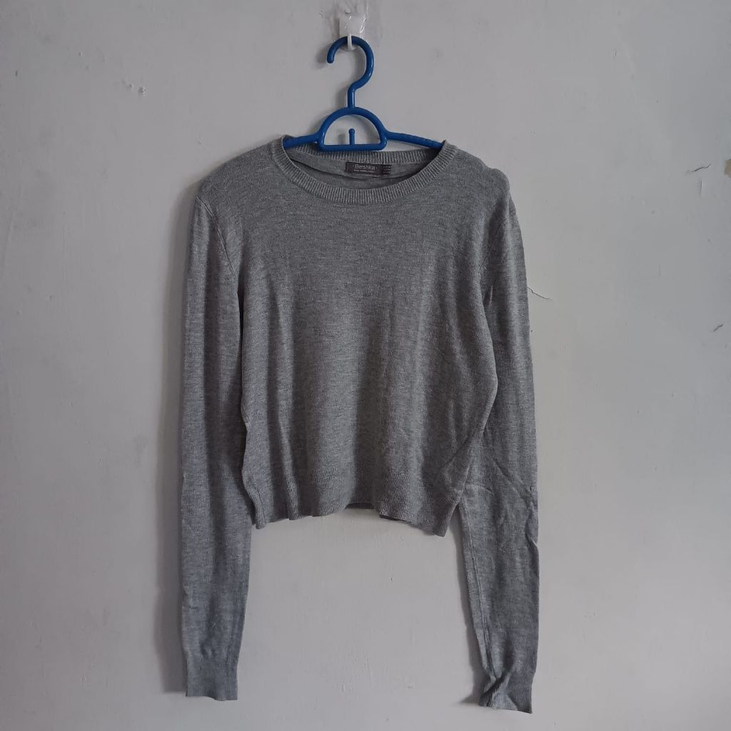 Size M Women | Bershka Knit Crop Sweater Second Original