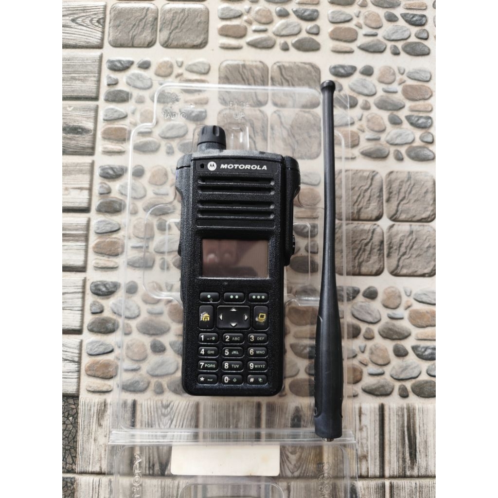 Radio Motorola APX 1000 SECOND (HT & Antena)