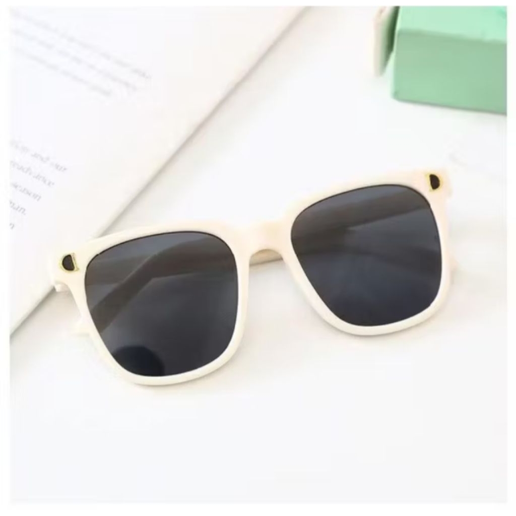 Kacamata Hitam Anak Fashion Korean style Cewek/Cowok