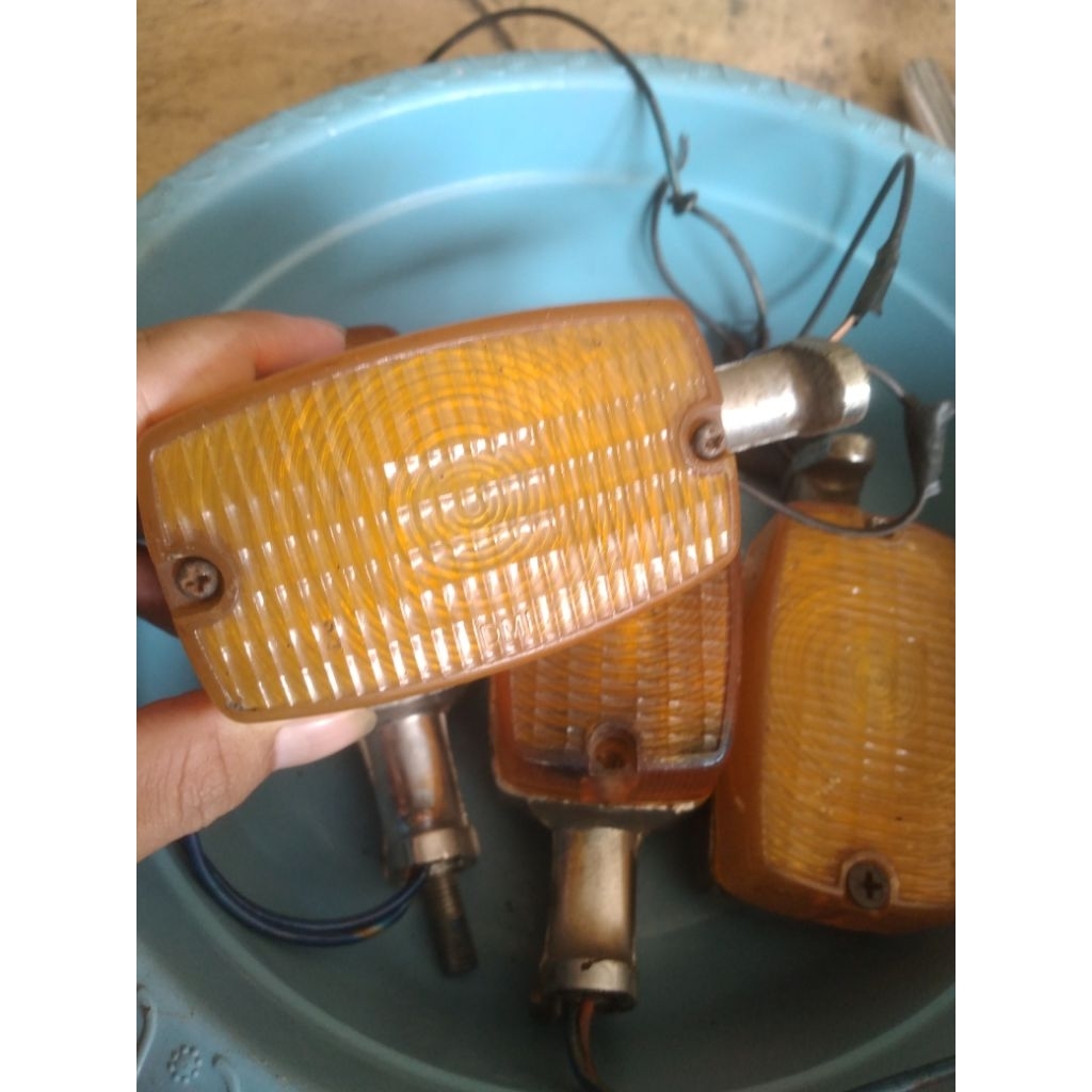 lampu sen suzuki a100
