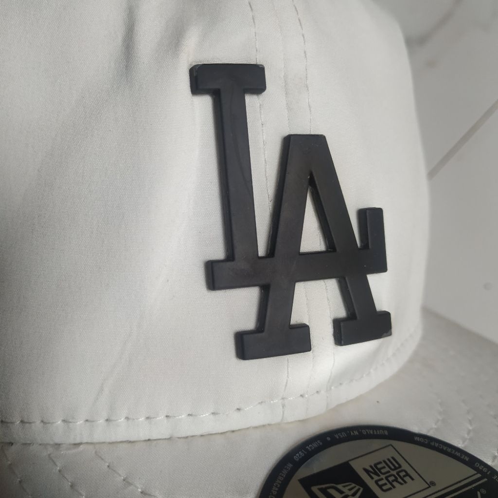 Topi New Era MLB Original Logo Besi Preloved.