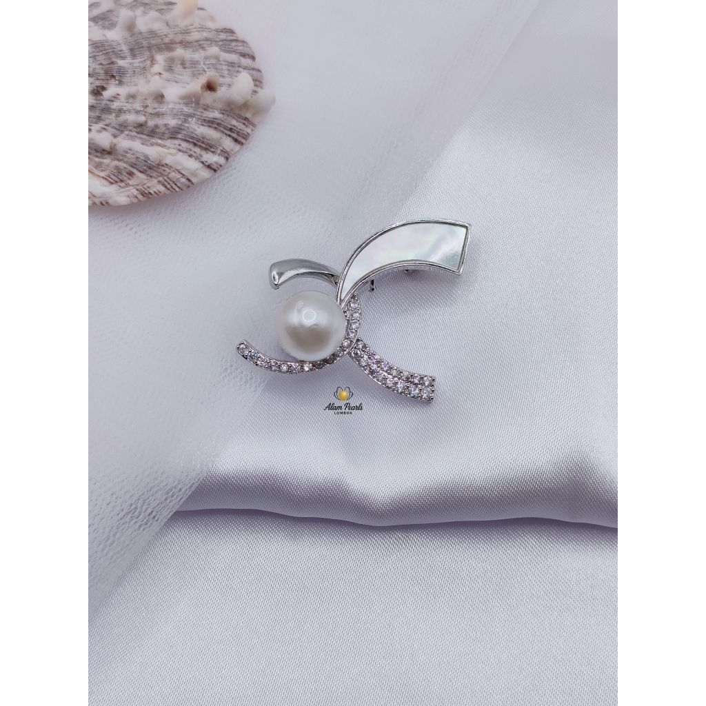 Bros mutiara air laut