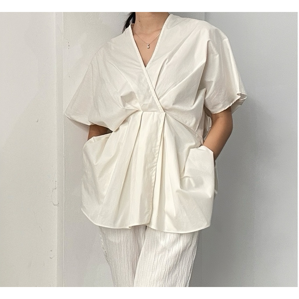 (PRELOVED) PAFON Giko Top - White