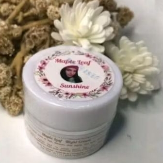 Maple leaf skincare cream malam