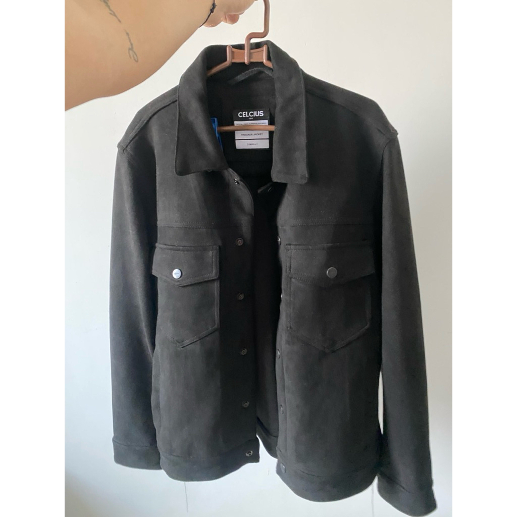 jaket suede celcius