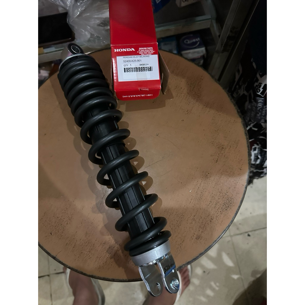 SHOCKBREAKER BELAKANG BEAT FI SCOOPY FI BEAT ESP KODE K25 Original ahm