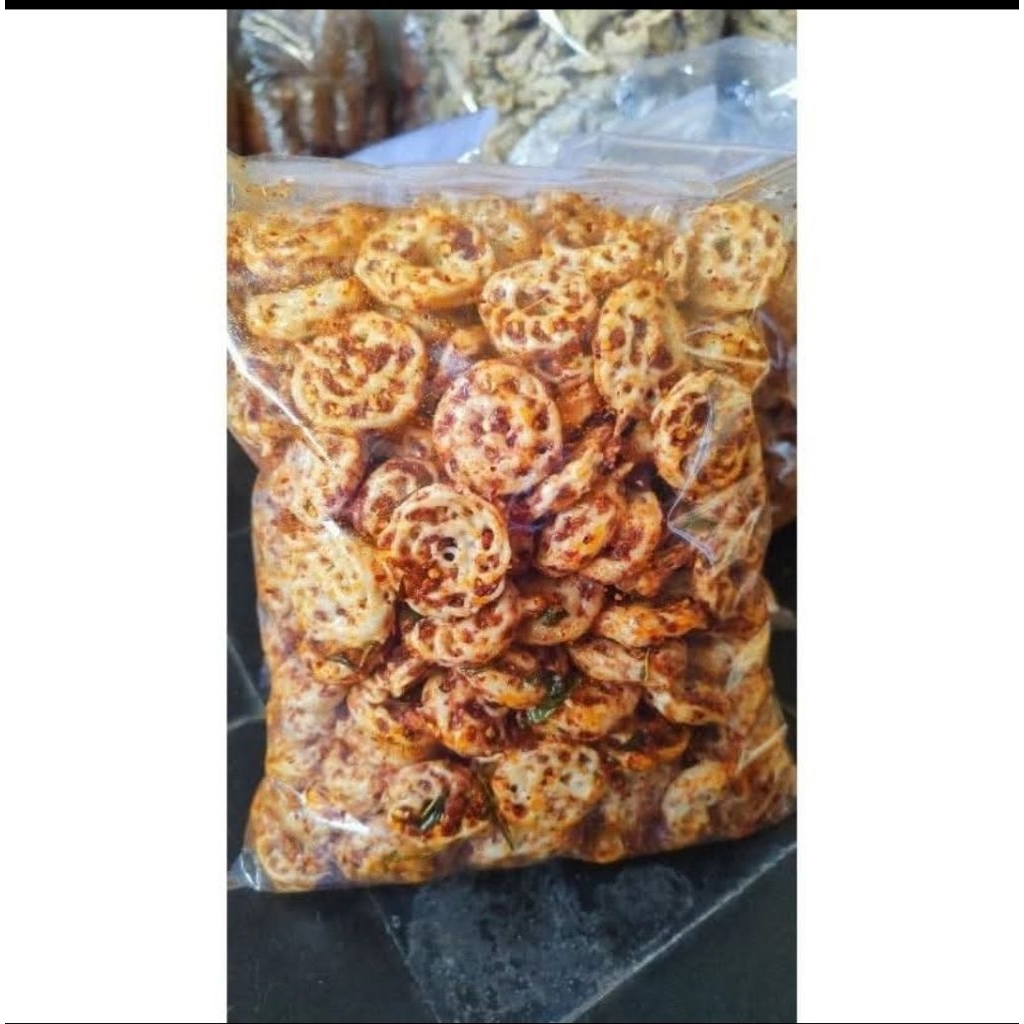 

Seblak kering, kerupuk rafael bantat bumbu seblak dan irisan daun jeruk 1kg, 250gr