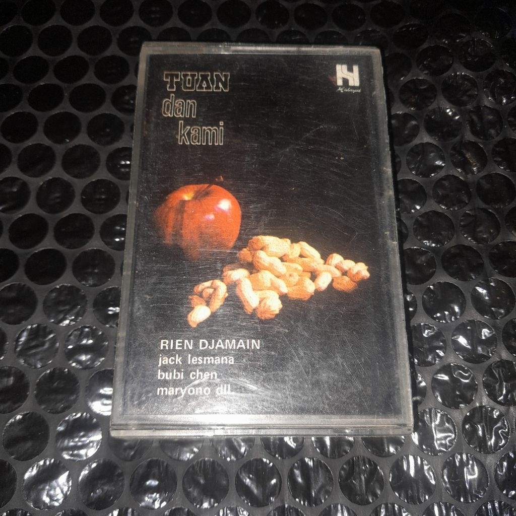 kaset rien djamain tuan dan kami (jack lesmana,bubi chen)