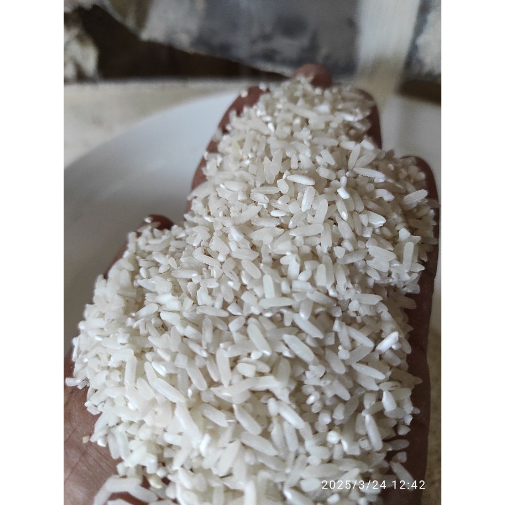 

BERAS SLYP pulen 4kg berkualitas