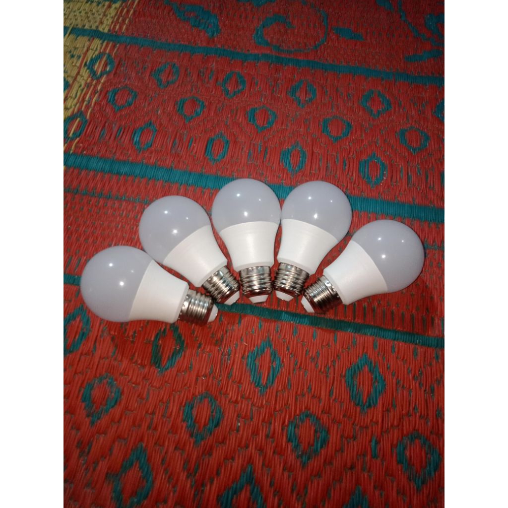 bola lampu 10 watt