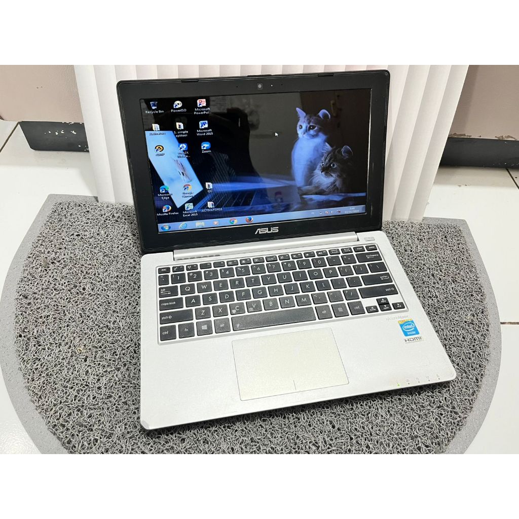 Notebook asus x201e pink series 12inch  Intel celeron 1007u 1.5Ghz 4gb ram 320Gb hdd