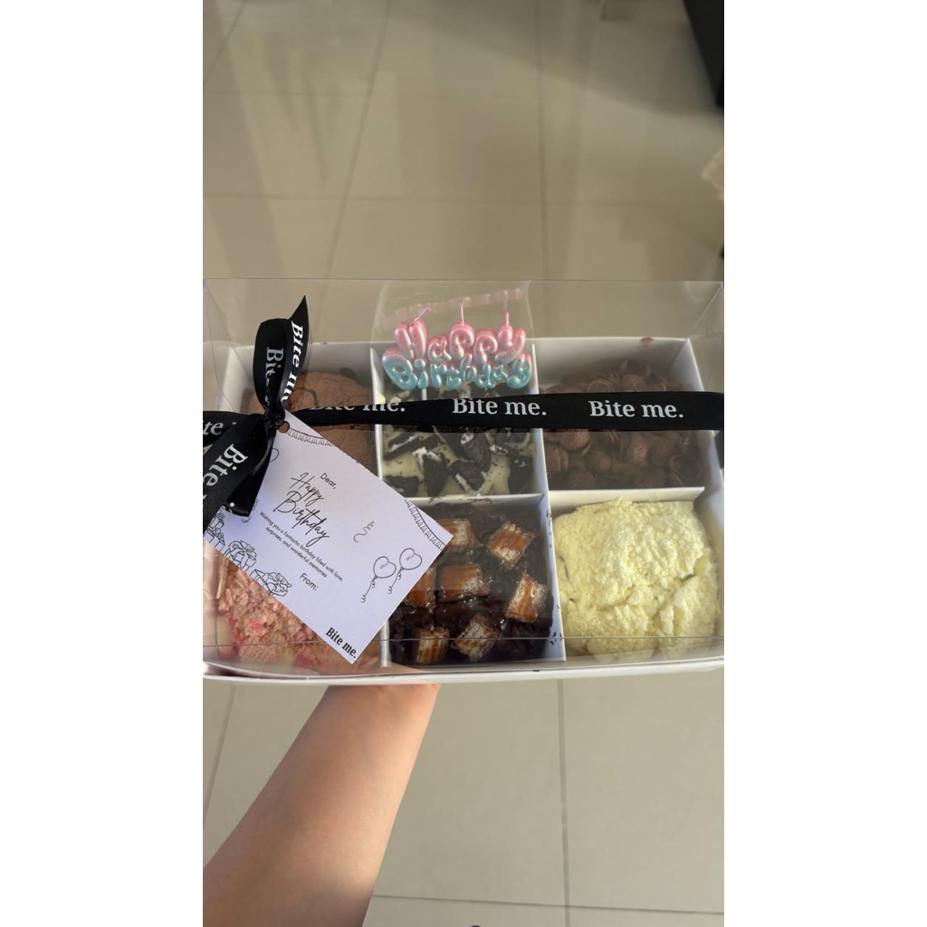 

Birthday Package donat isi 6