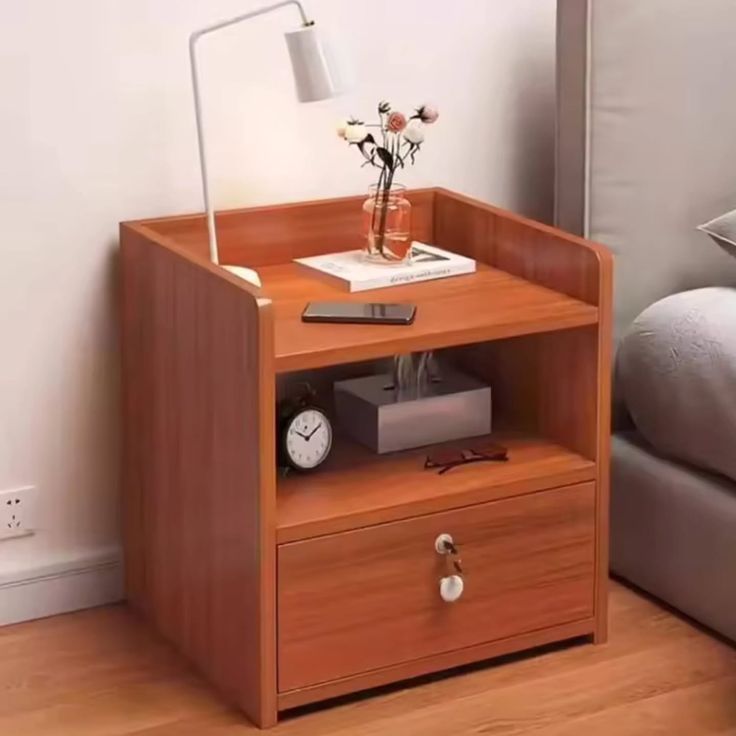 Nakas Kayu Ukuran Tinggi 45 cm Panjang 45 cm Lebar 30 cm