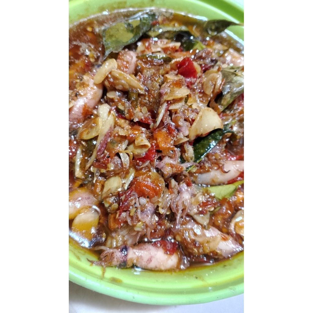 

Sambel Cumi/Cumi pedas/Cumi Asin sambal Bawang