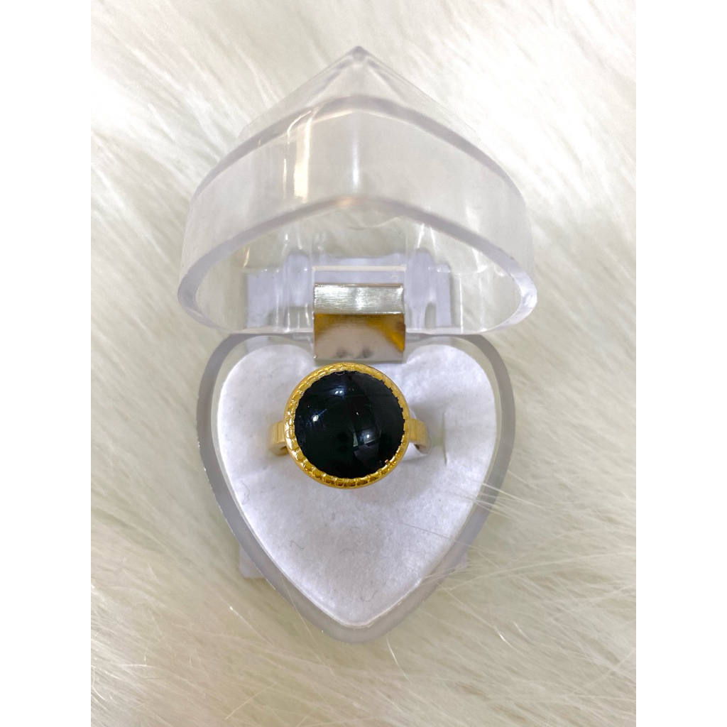 cincin permata hitam