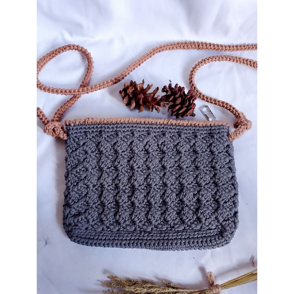 Tas Selempang Rajut wanita motif prada