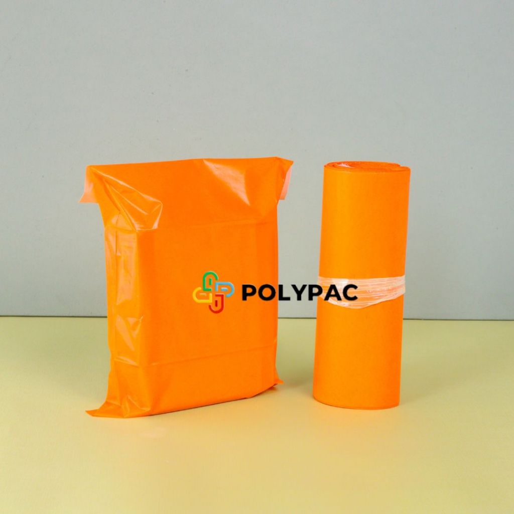 

Plastik Polymailer Orange PE ADAMAS 17x30 20x30 20x40 25x35 25x40 30x40 30x50 35x50 40x50 40x60 45x60 50x60 Warna Oren Glossy Semi - Polymailer Lem Kantong Packing Online Oren Pastel Matte Glossy SF A B C D PO LD HD Tekstur