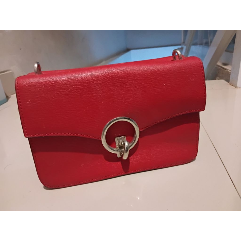 Preloved Tas Charles N Keith Merah
