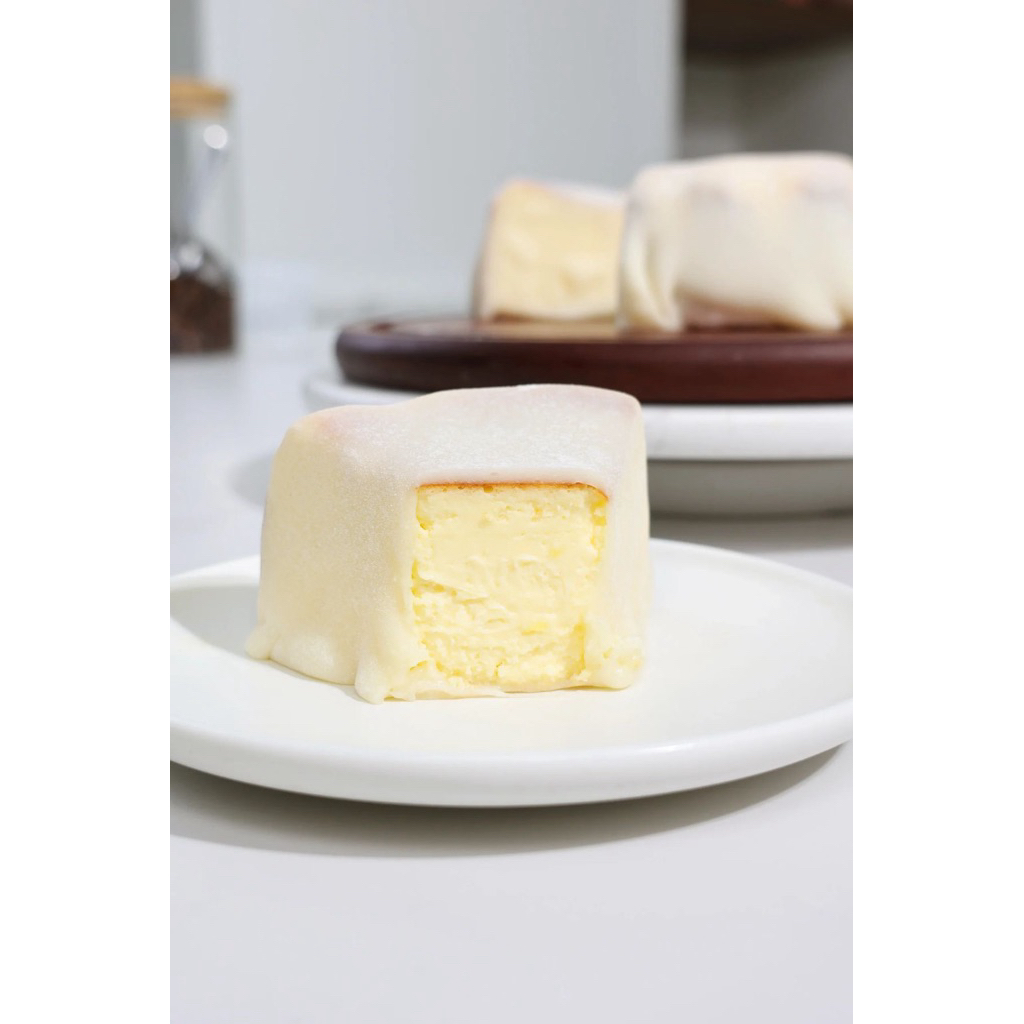 

chobite - Mochi Cheesecake slice