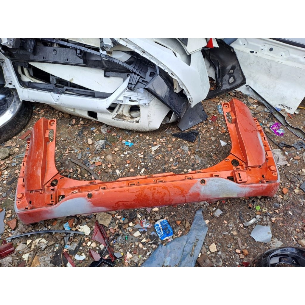 bumper belakang toyota sienta