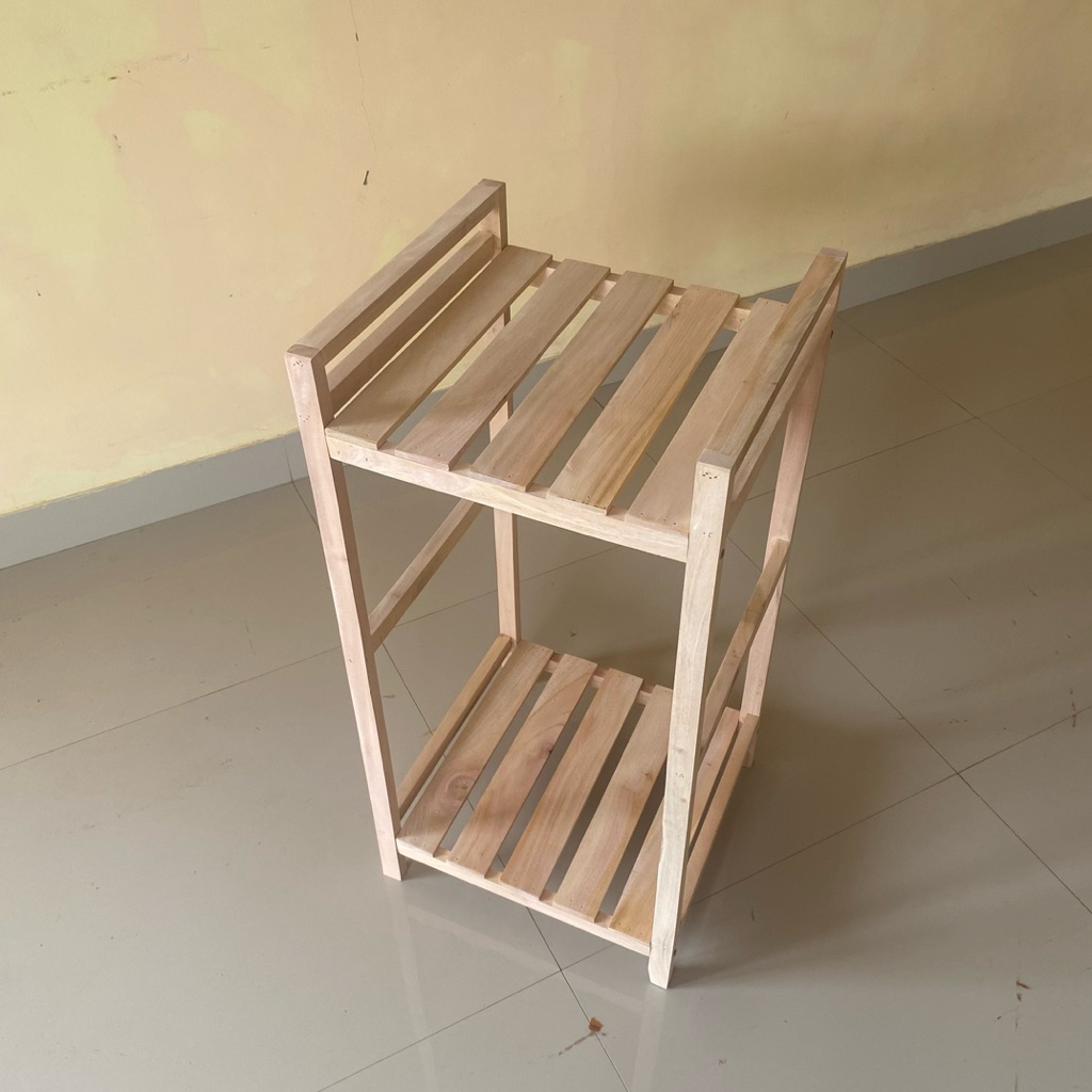 Rak galon kayu mahoni berkualitas dan minimalis