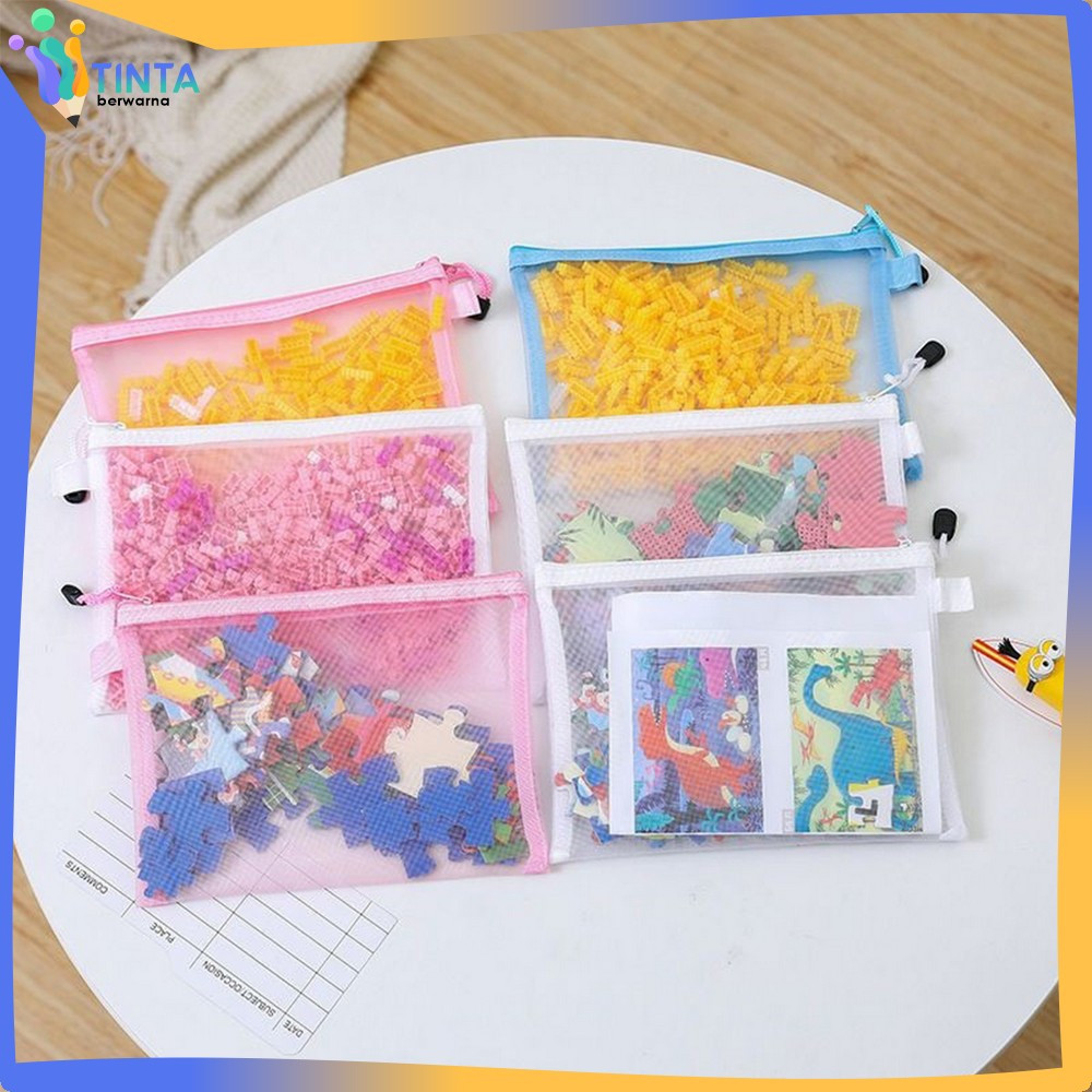 

Tempat Pensil Jaring Transparan Penyimpanan Alat Tulis Anak Sekolah / Pouch Tempat Pena Zipper Bag Serbaguna Tinta Berwarna A111