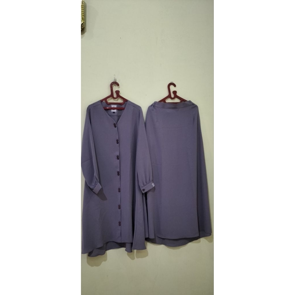 Preloved Jakset Elmadina Abaya size L FREE gamis Alfi Huraiyah