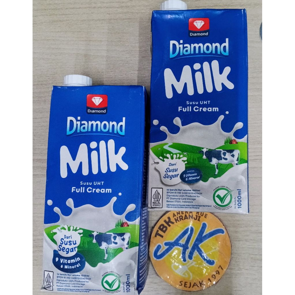 

Susu UHT DIAMOND FULL CREAM /Susu Cair diamond 1ctn isi 1x12Litter