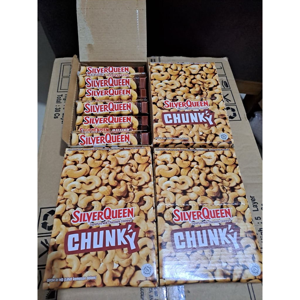 

Ready Promo Silverqueen Chungkybar Cashew mini 1 box isi 12 pcs