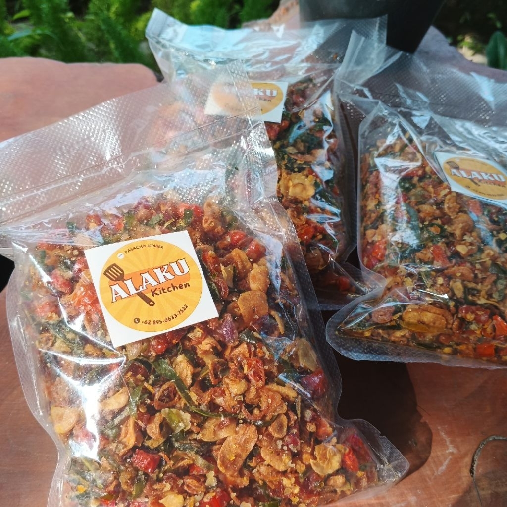 

Sambal Crispy ALAKU - Sambal Pedas Kering Topping 250 g