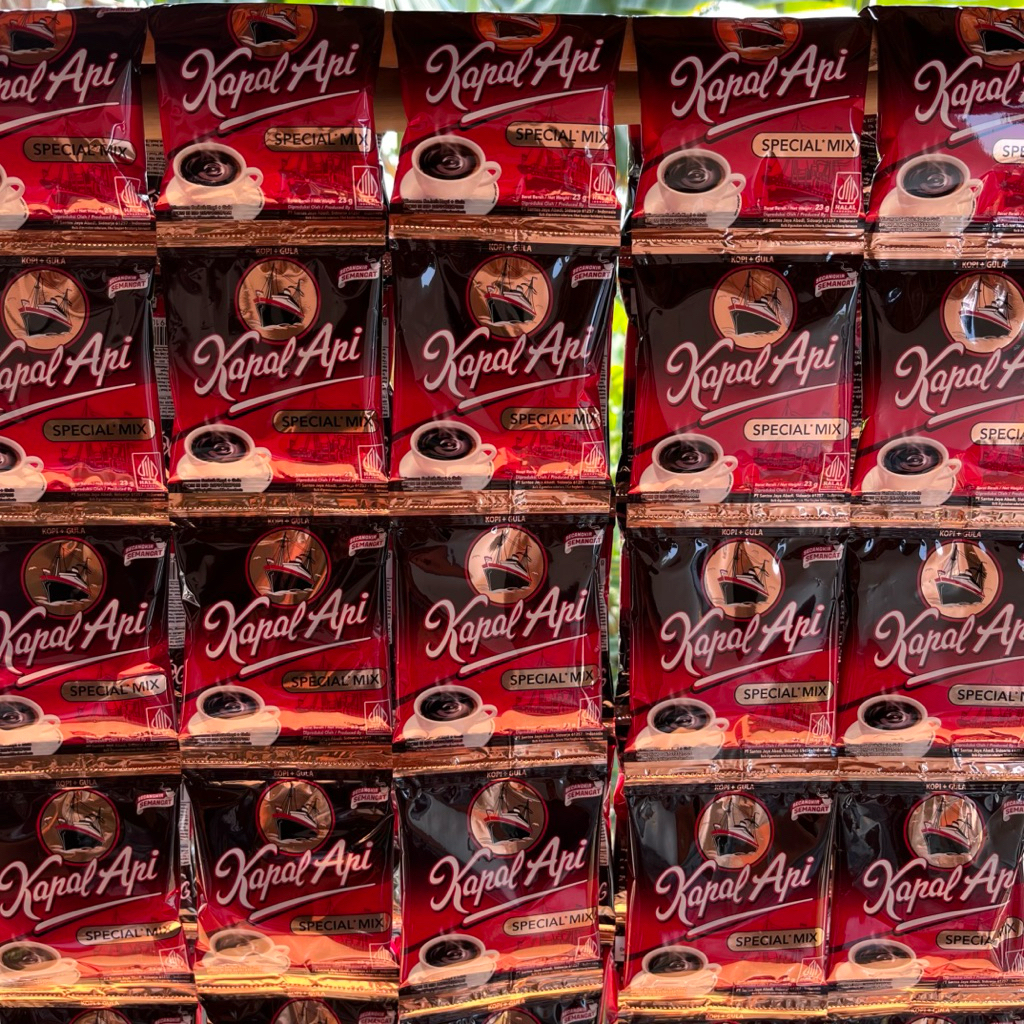 

KOPI KAPAL API SPECIAL MIX 1 RENCENG ISI 10 PCS BERAT @23 GRAM SUDAH ADA GULA NYA PLUS GULA