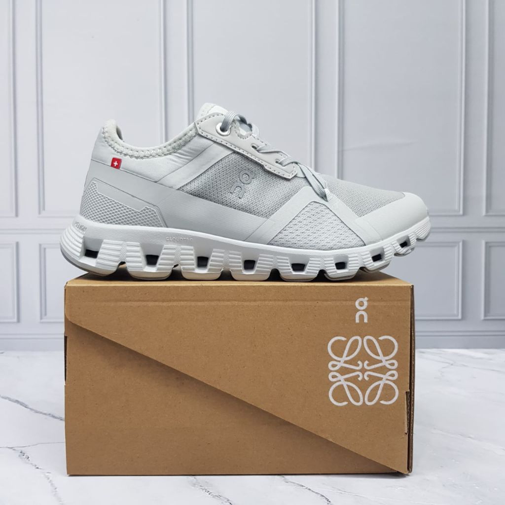 Sepatu on cloud 5 pria / wanita / Sepatu olahraga pria /wnita on cloud 5/ sepatu on running on cloud