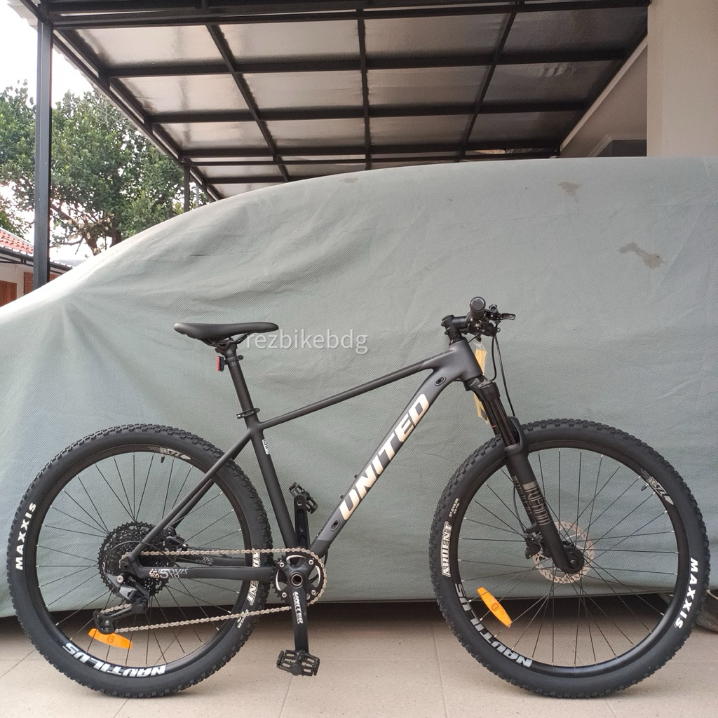 United Clovis 5.10 Shimano Deore 11 Speed Boost TA