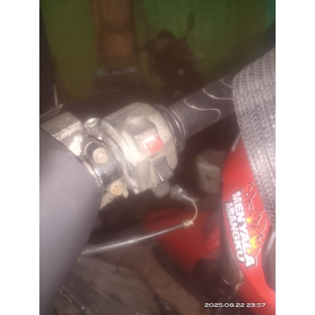 holder kanan tornado gs ori