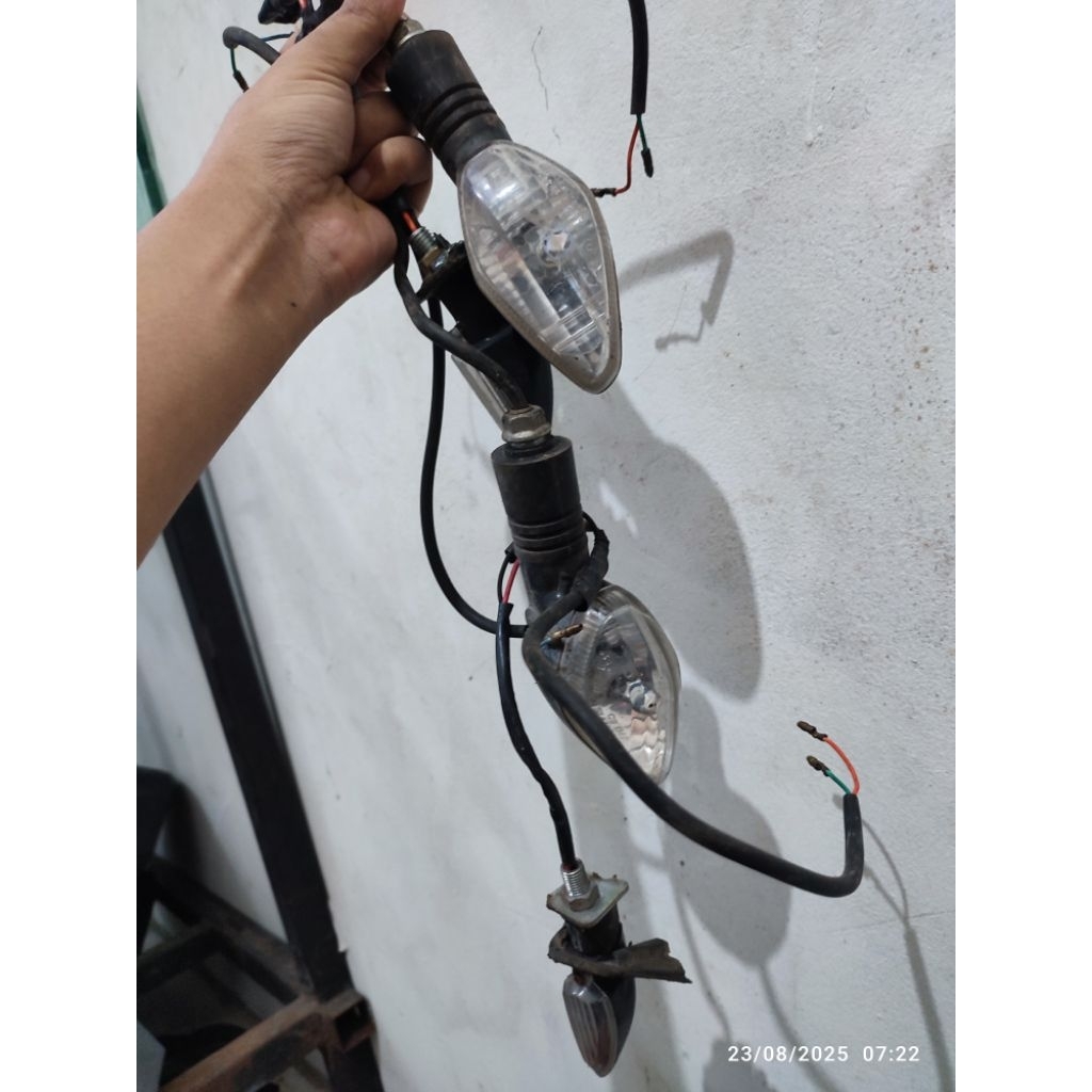 lampu sein cb150r old