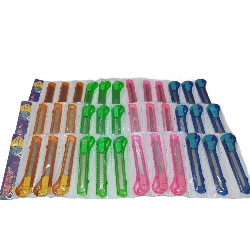 

CUTTER BESAR 12PCS/CUTTER TRANSPARAN/CUTTER RENTENG/CUTTER