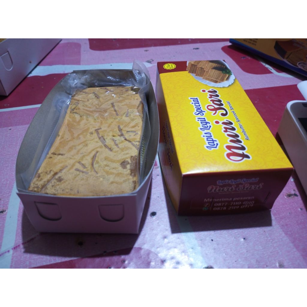 

kue Lapis legit vakum 375-400gram