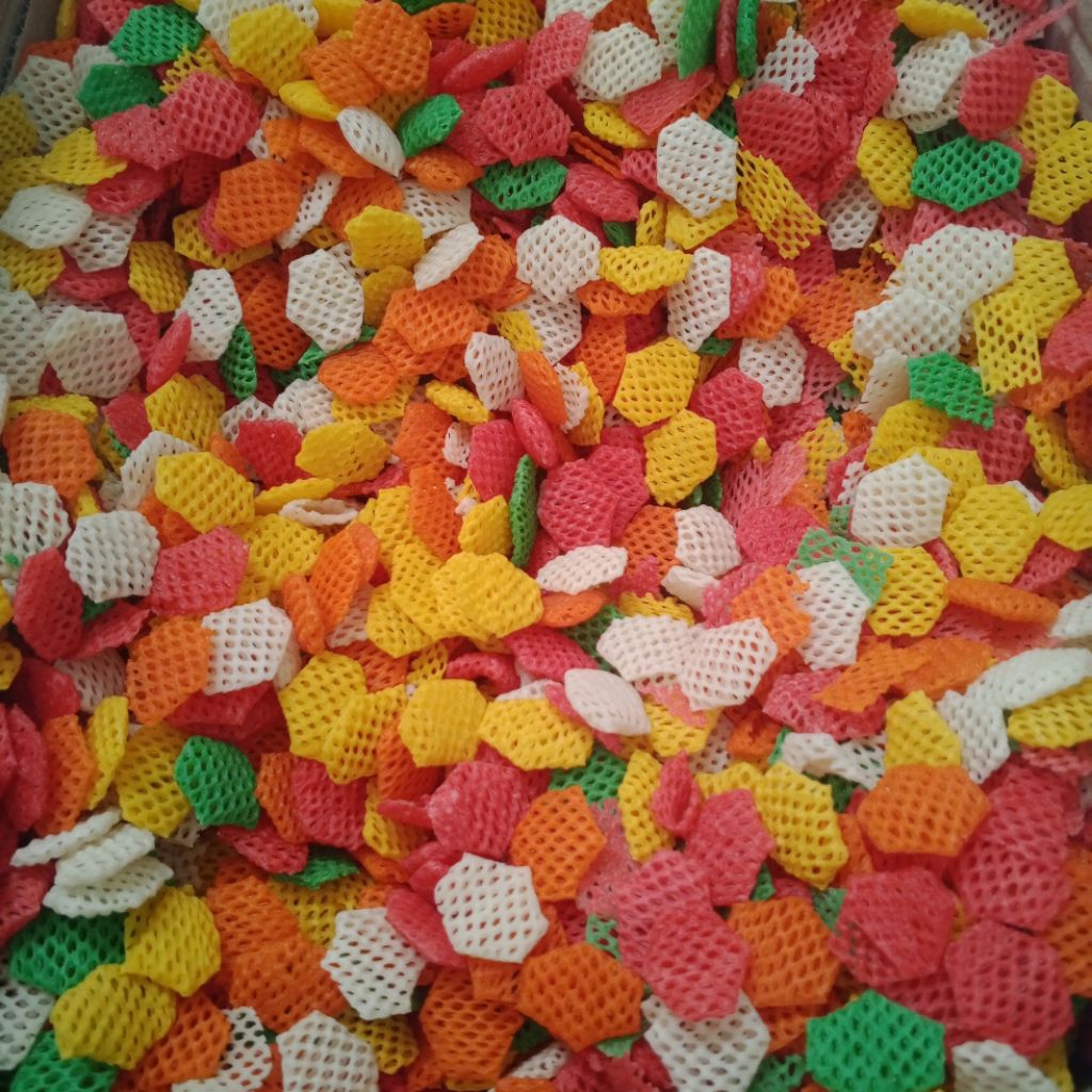 

KERUPUK TARO KEMBUNG 3D (MENTAH) WARNA WARNI GURIH RENYAH