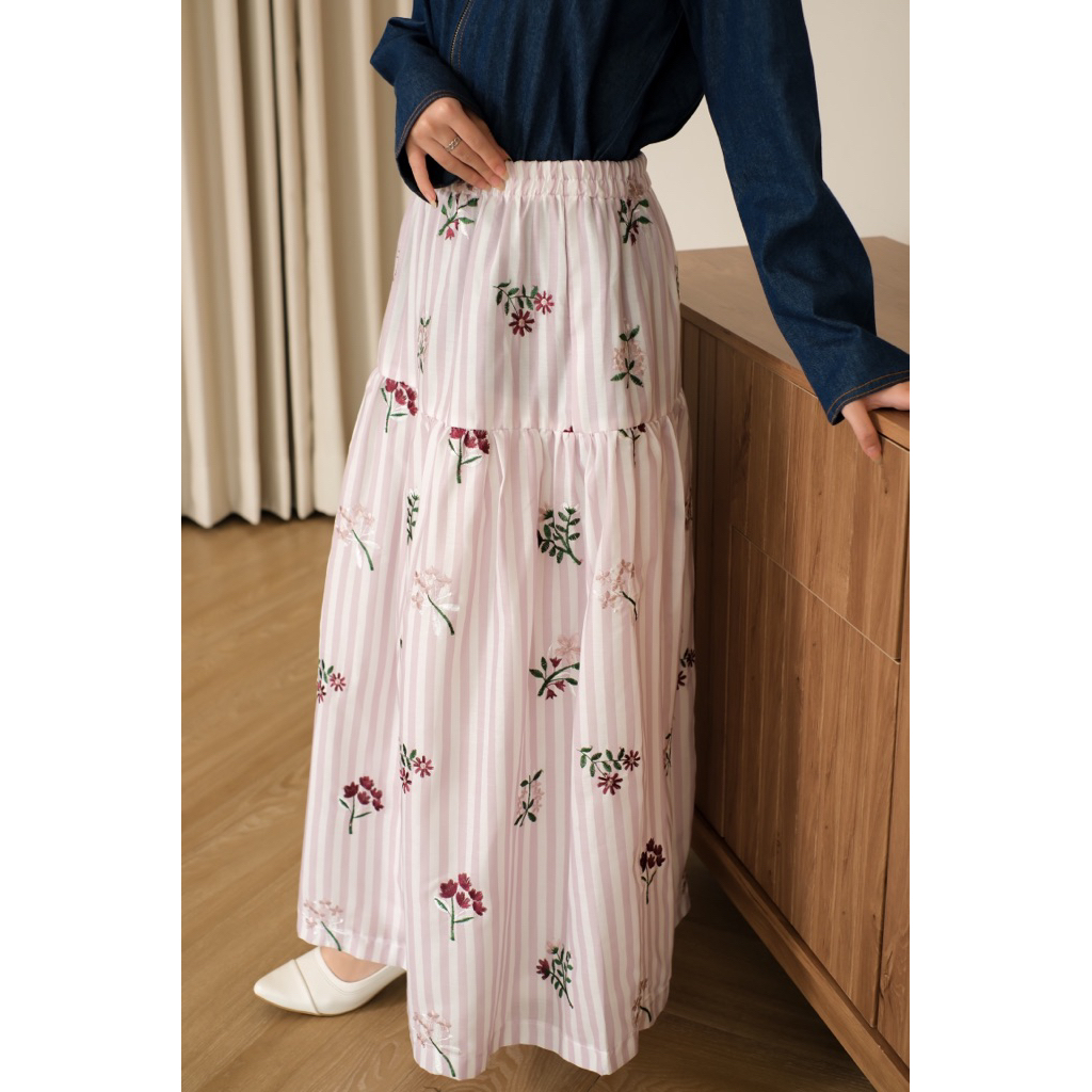Outfitm Flowers Skirt - Rok Panjang Motif Garis Bunga