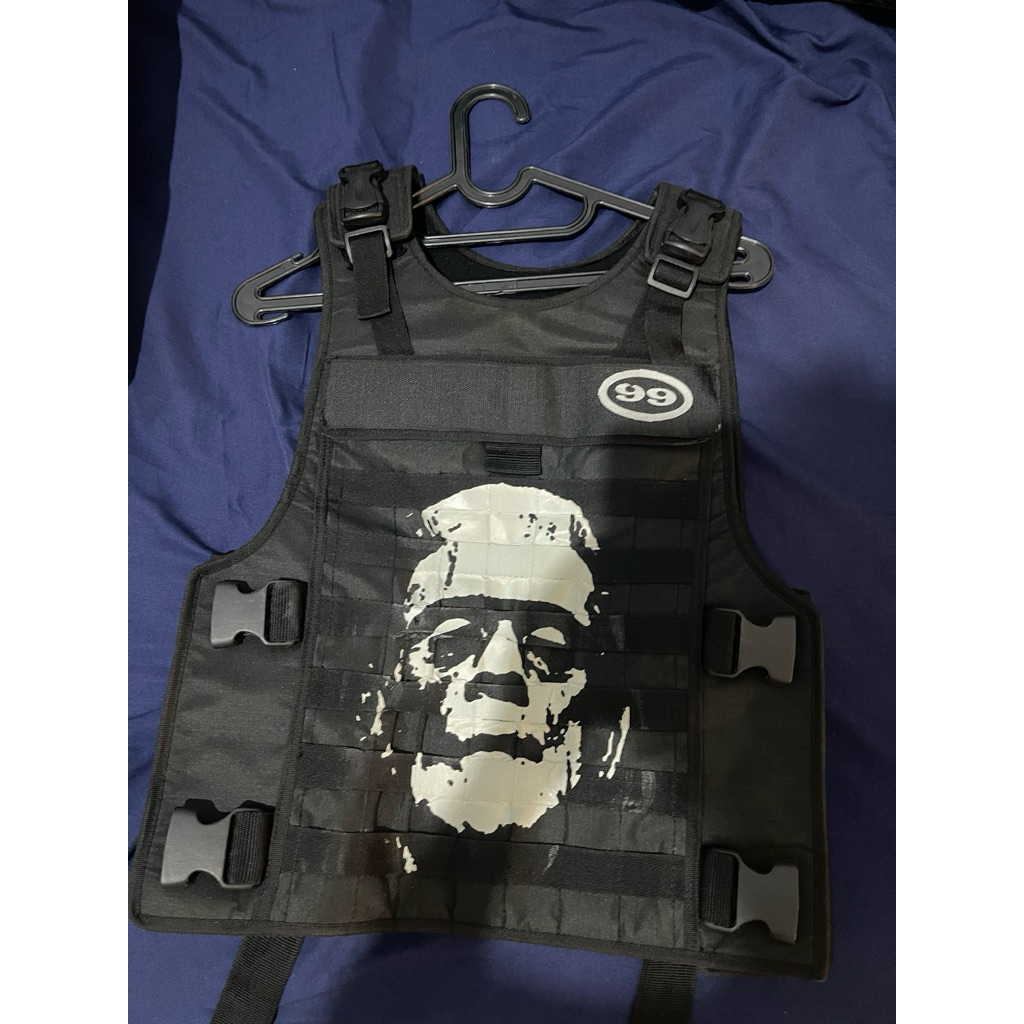 halloween vest 99clover (rare item)