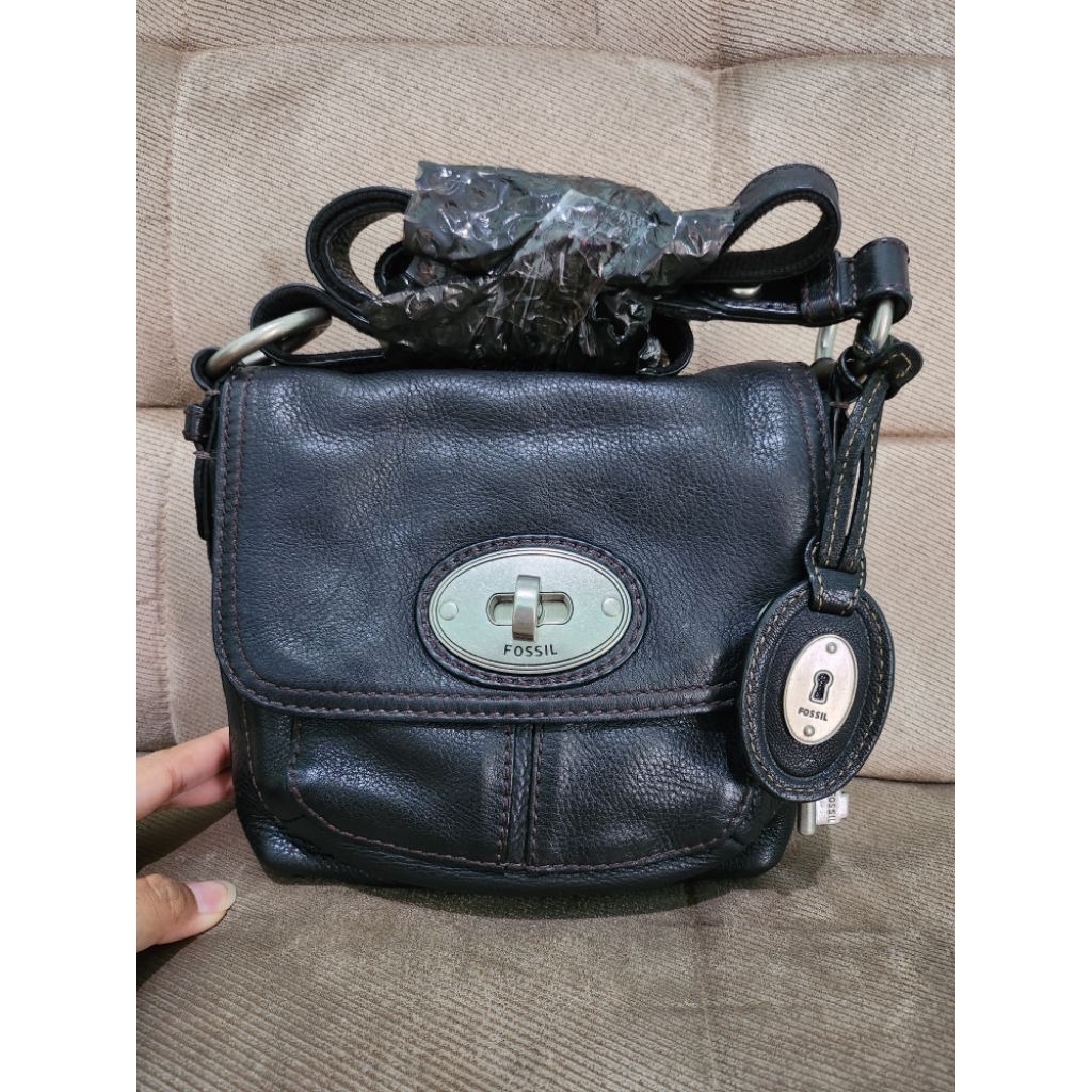 ocil turnlock hitam mini