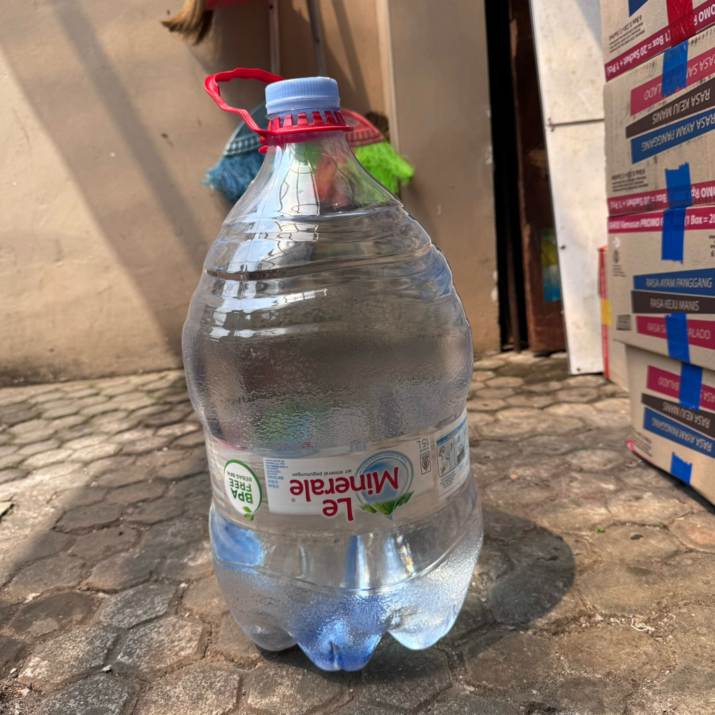 

LE MINERALE GALON 15 LITER - 15L 15 L