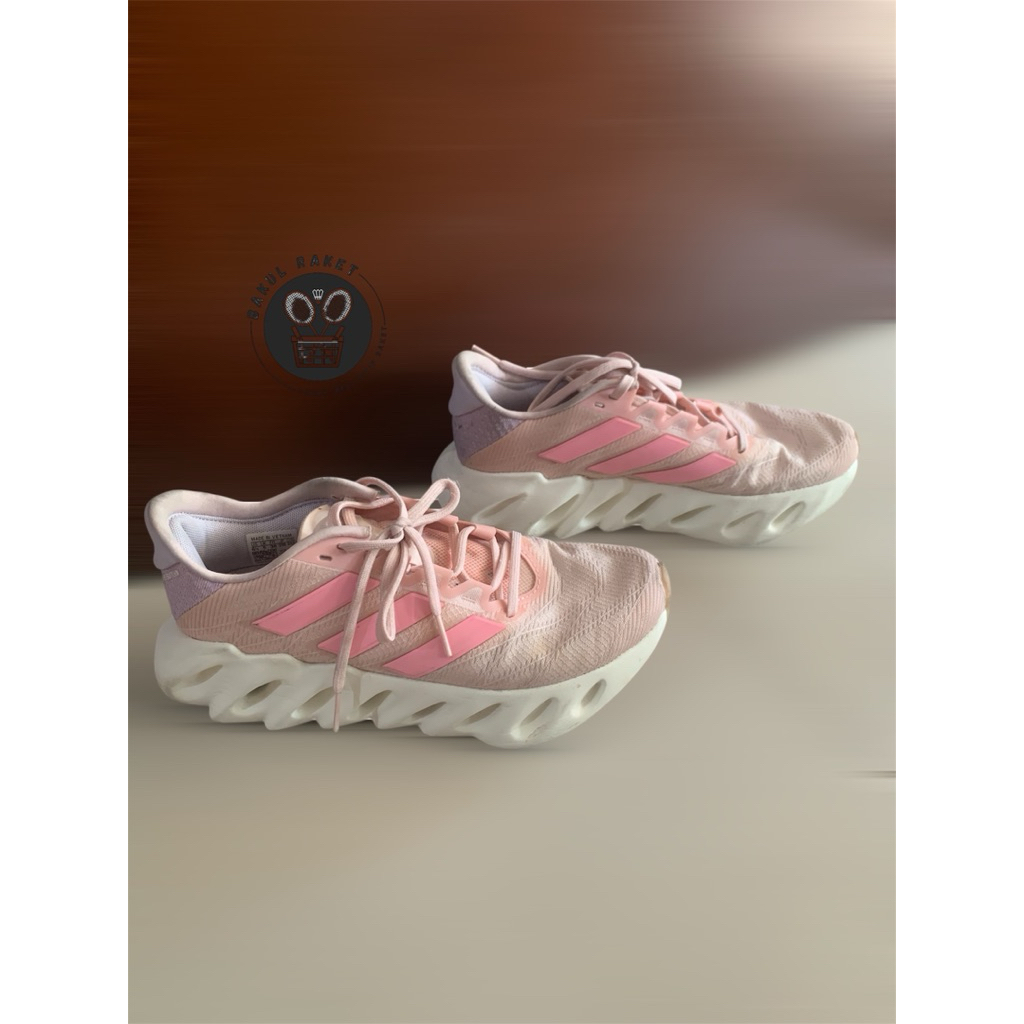 Sepatu Running ADIDAS Switch FWD Original Bekas Spatu Olahraga Lari Preloved