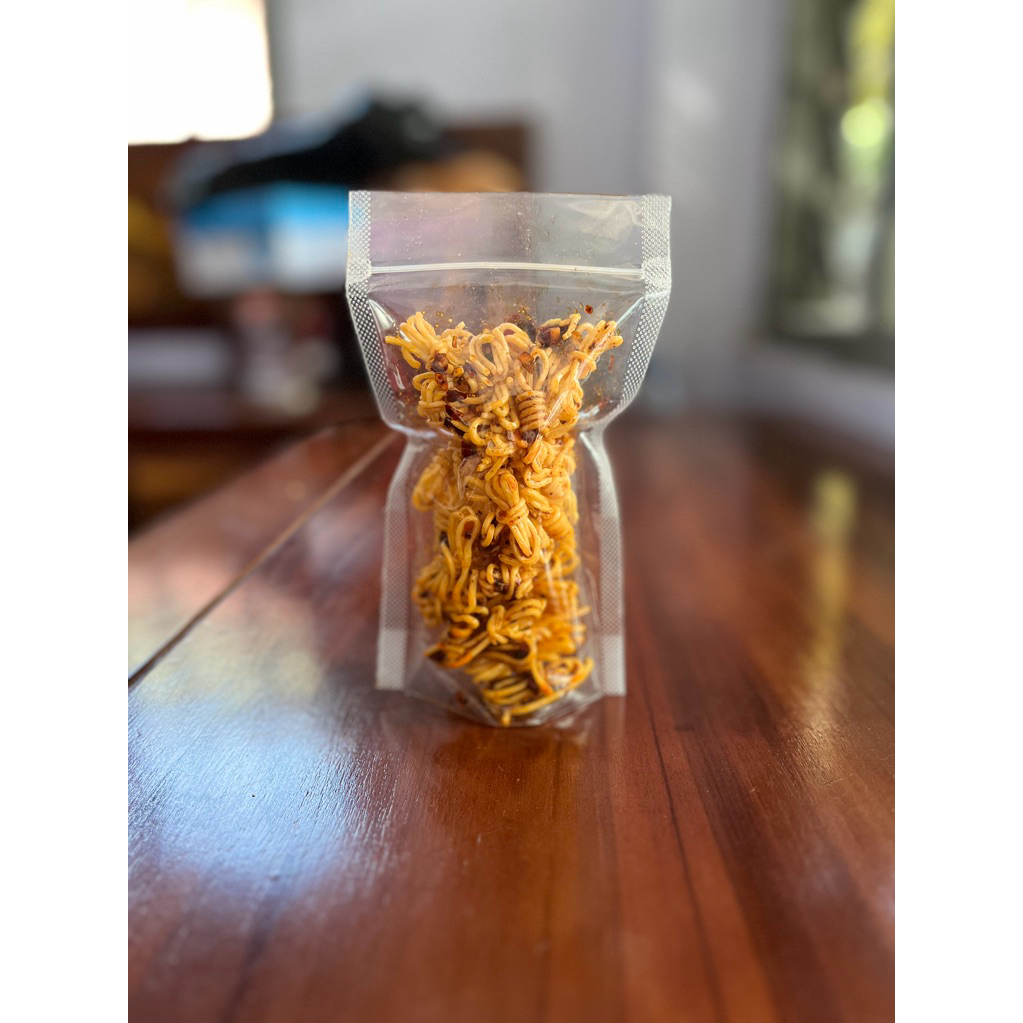 

mie gulung kiloan - aneka rasa original - pedas - extra pedas / mie lidi / mie uwel 100gr