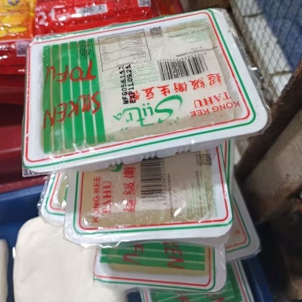 

Kong kee tahu / silken tofu