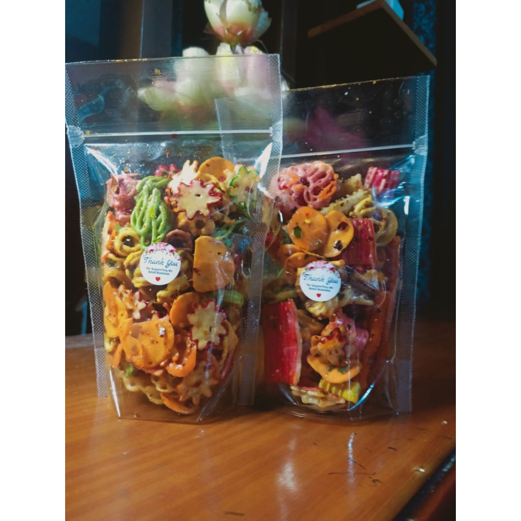 

SEBLAK KERING PEDAS GURIH DAN ORIGINAL BAWANG BY CEMILAN CEU UCCY KEMASAN 100 GR