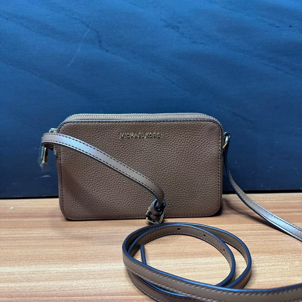 MK Jet Set sling bag leather brown no pricetag