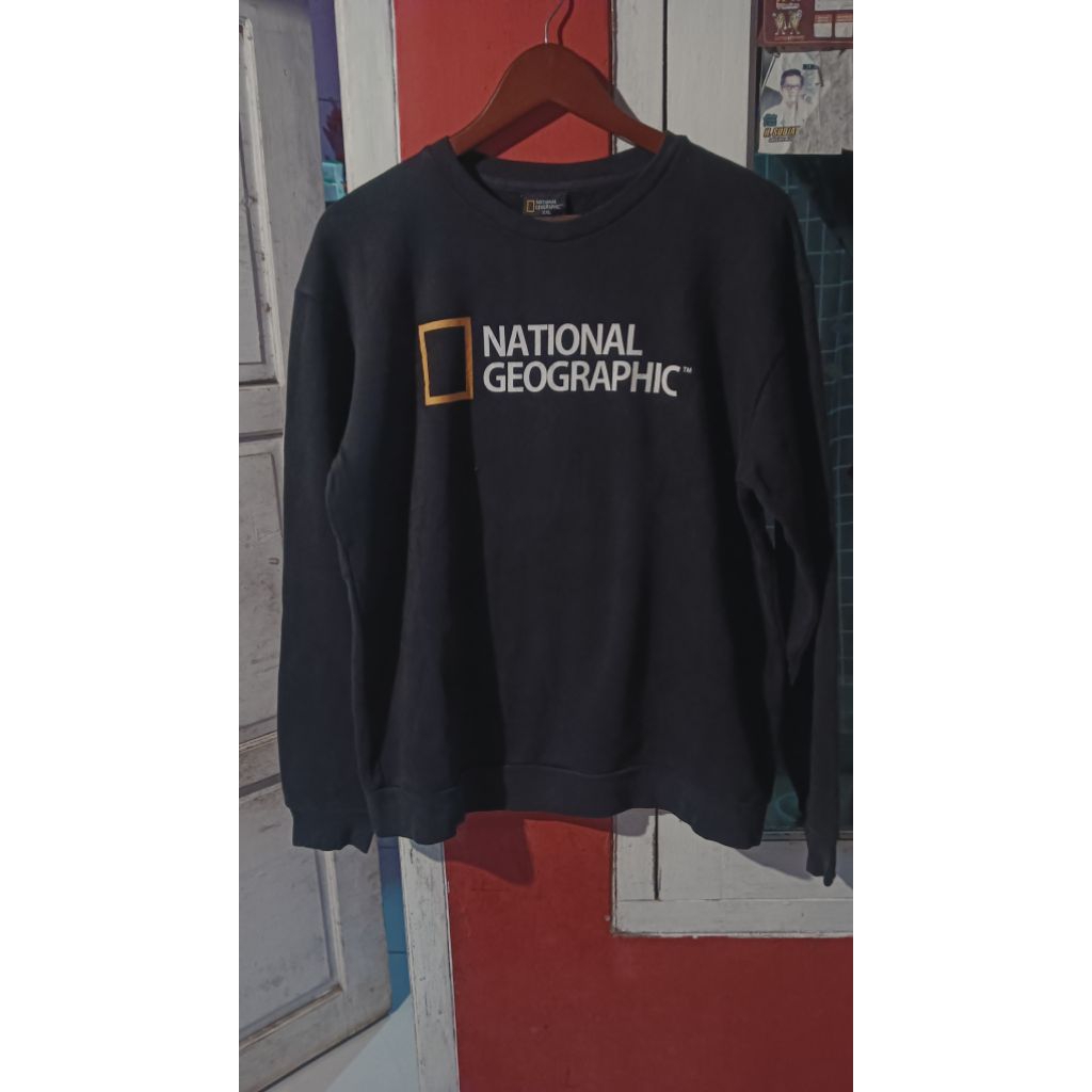 crewneck preloved natgeo