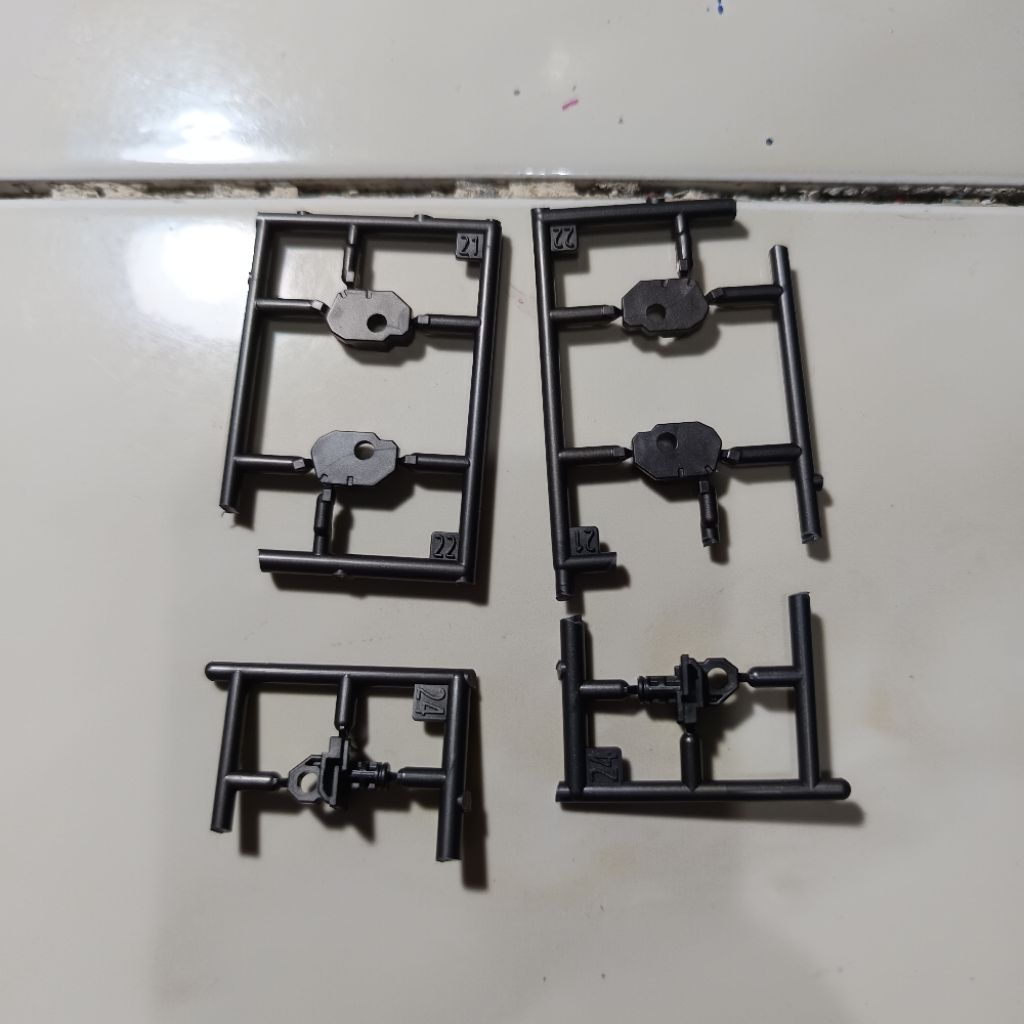 Junk inner frame MG Kyrios Bandai