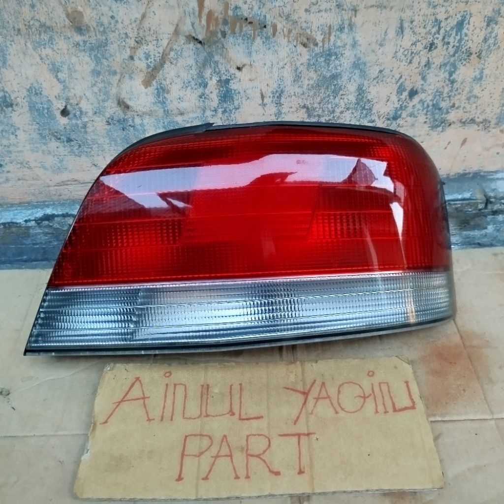 lampu belakang stoplam Mitsubishi galant hiu v6-24 original